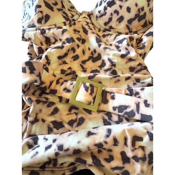We Wore What Danielle Animal Print One Piece Pink Belted Swimsuit New XS - Picture 4 of 4